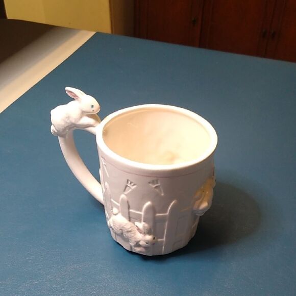 Vintage Twain LTD Rabbits on Fence White Ceramic Bunny Mug - Picture 1 of 9
